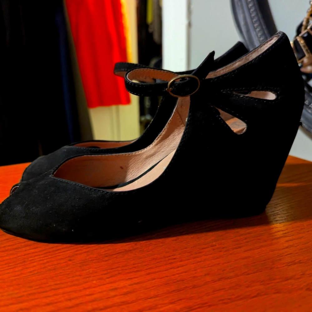 Vintage style black velvet mary Jane wedges 8
